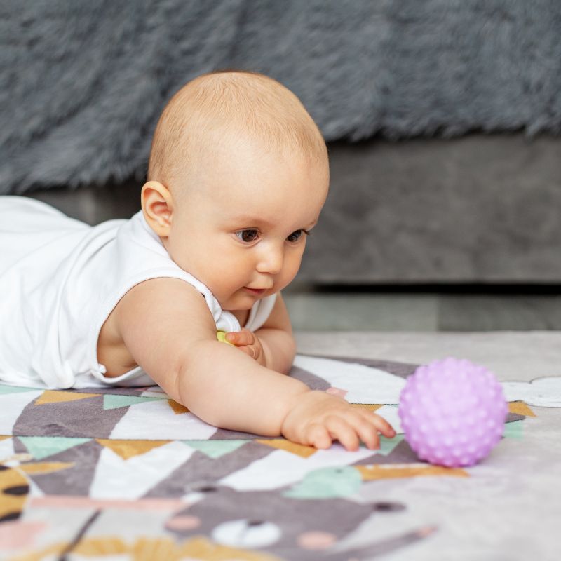 How To Play With Your Newborn To Help Their Development